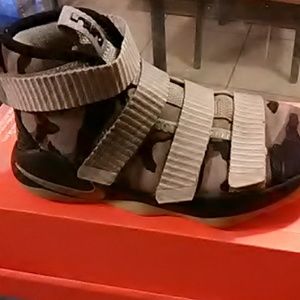 Lebron soldier xl Ps